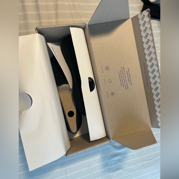 Rothy’s loafer. Women’s size 5. - Picture 2 of 5